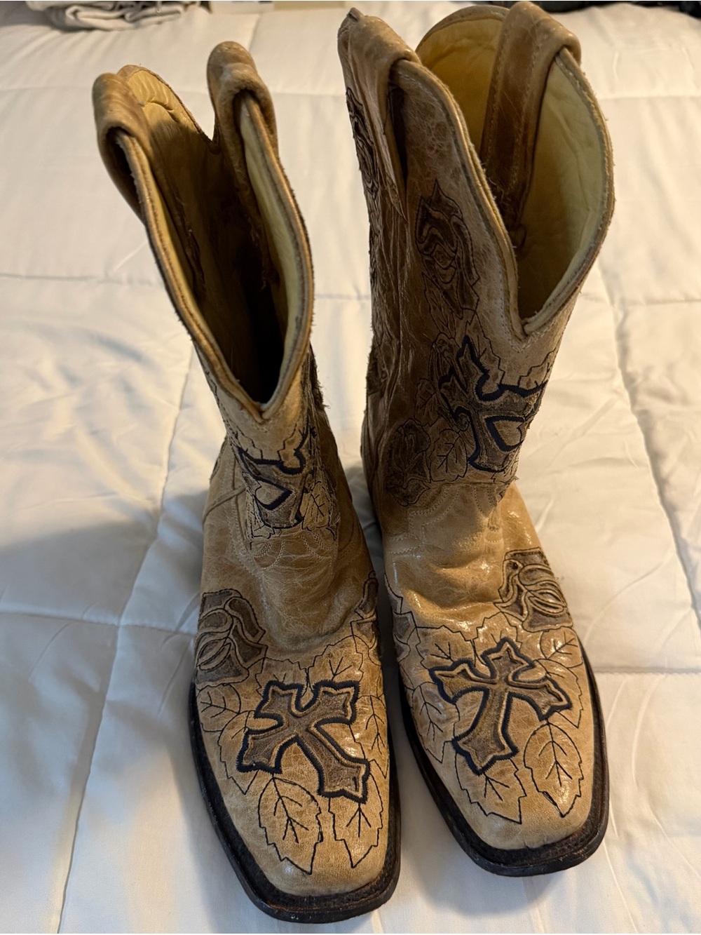 Corral Tan Western Boots with Black Embroidery